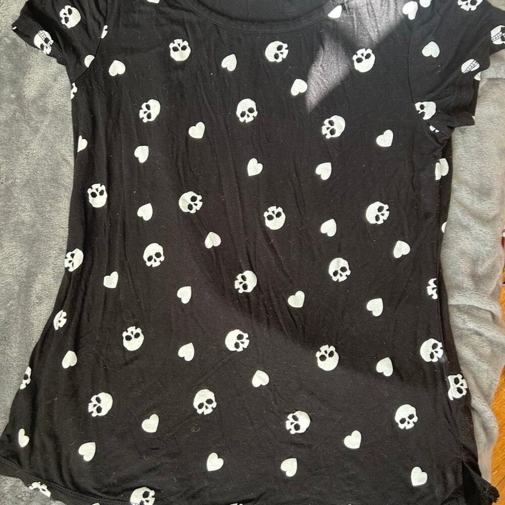 No boundaries skull shirt size large